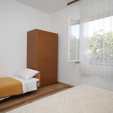 Apartman With A Parking Space Kukljica, Ugljan - 8277