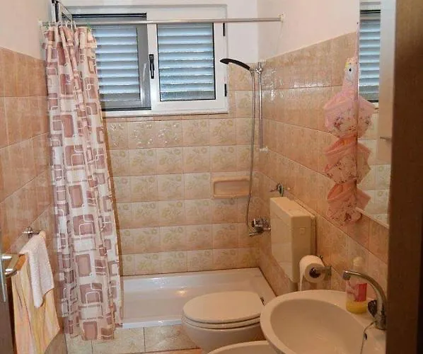 With Parking Space Kukljica, Ugljan - 8277 Apartmán *